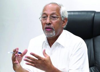 Ministro de Educación: el proceso de aprendizaje de los niños se puede dar hasta debajo de una mata