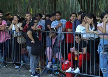 Juez bloquea orden de Trump de detener admisiones de migrantes refugiados