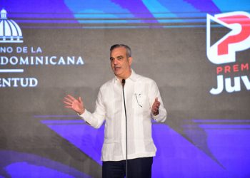 Mensaje de Abinader a la juventud: "Ustedes son el presente"