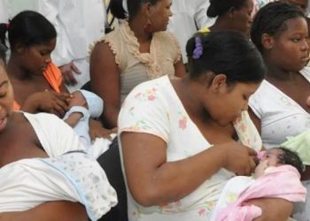 Casi 33,000 niños haitianos nacieron aquí en 2024