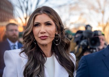 Cierran programa migratorio a los venezolanos