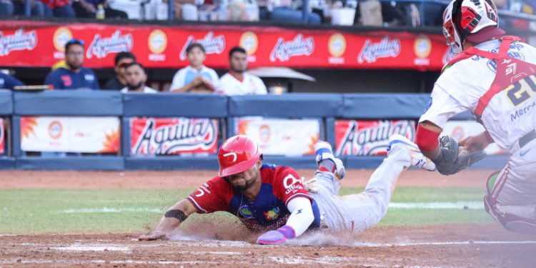Leones del Escogido clasifican a la final de Serie del Caribe tras vencer 5-4 a Cardenales de Lara