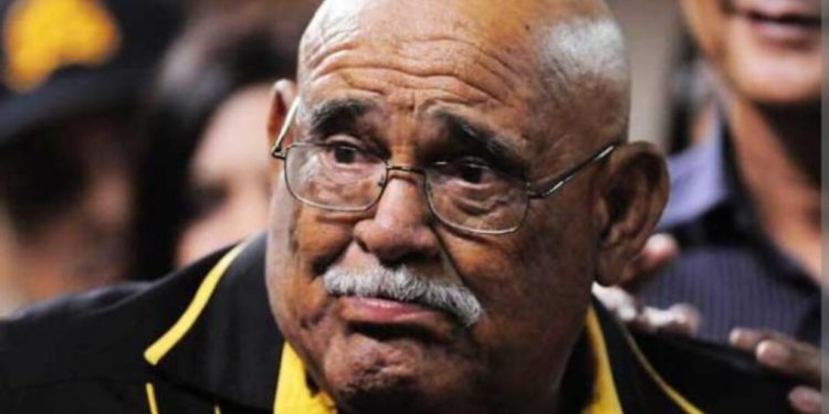 Hospitalizan al veterano narrador Don Mendy López tras sufrir ACV