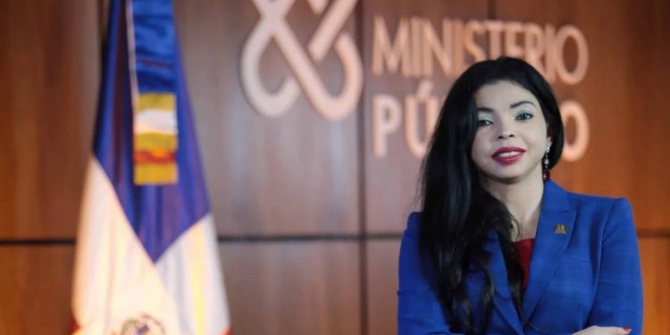 Yeni Berenice lidera simpatías para ser la nueva Procuradora