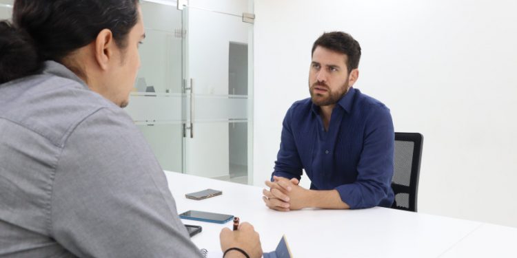 Diputado chileno dice su país apuesta por regularizar haitianos “laboriosos”