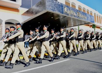 Retiran a 383 miembros del Ejército, Fuerza Aérea y Armada; ascienden de rango a más de 3,500 militares