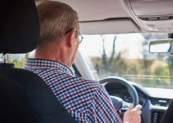 Siguen limitando a dos años la licencia de conducir a mayores de 65 años