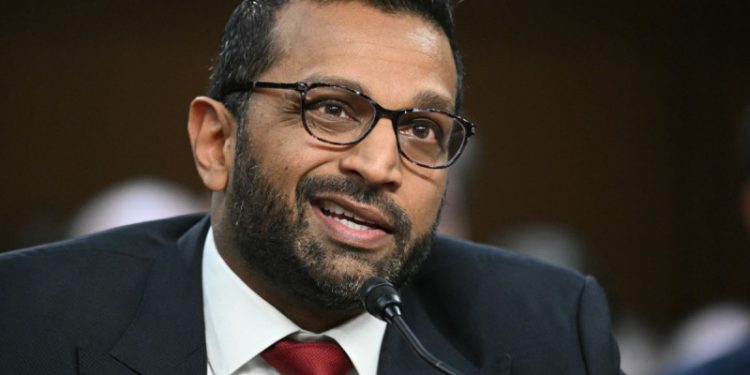 Senado de EE.UU. confirma a Kash Patel como nuevo director del FBI