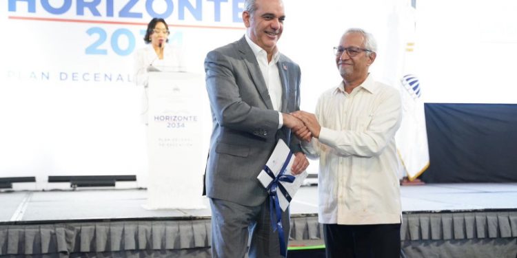 Ángel Hernández rinde cuentas de su gestión: "Se hizo más que en cualquier otro período"