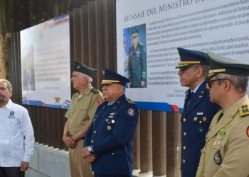 Parque Independencia cubre su verja con la historia patria