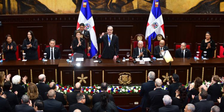 Los temas que generaron más ovaciones en el discurso de Abinader