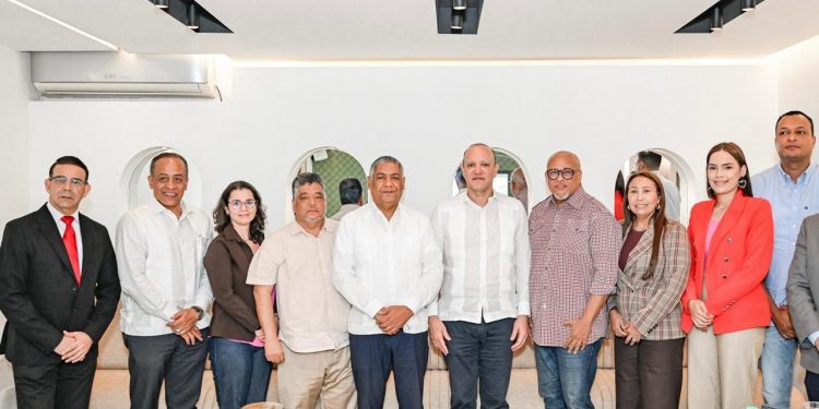 La Alcaldía y el Clúster Turístico de Santiago convienen alianza estratégica por el turismo de la ciudad