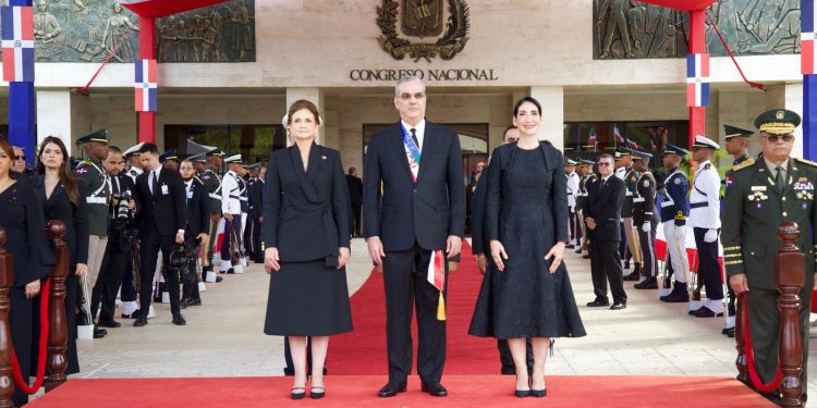 Presidente Abinader resalta crecimiento del empleo, mejoras salariales y sectores de mayor valor agregado