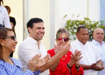 Roberto Ángel supervisa obras y se reúne con gestores culturales de Santiago, SDE y PP