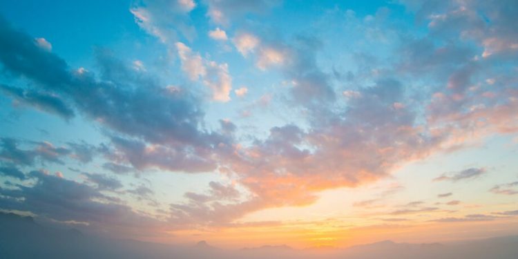 Buen tiempo sobre gran parte del país y solo algunas lluvias hacia el interior