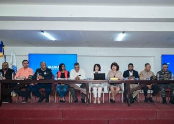 Interior y Policía da seguimiento a la Mesa de Seguridad de Santiago