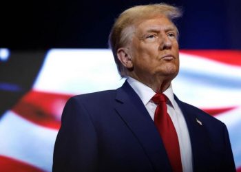 México acepta reforzar la lucha contra el fentanilo; Donald Trump pone en pausa sus aranceles