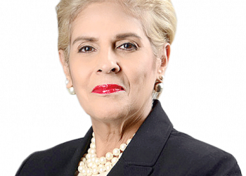 Concejo de Regidores de Santiago dedica el Carnaval 2025 a Ingrid González, viuda Rodríguez