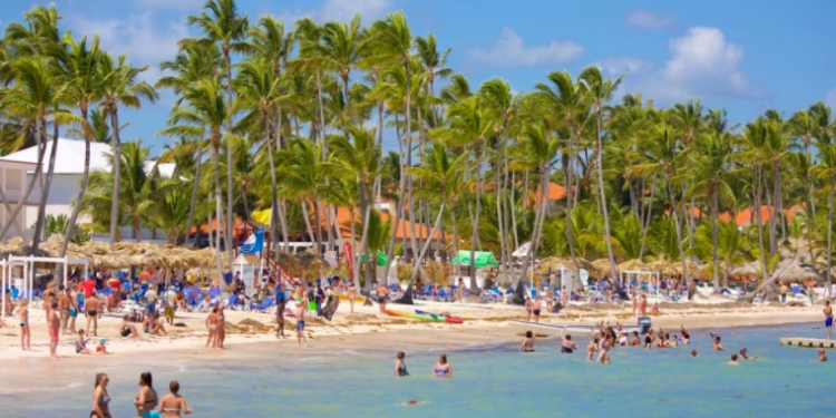 Más de 1,1 millones de turistas llegaron al país en enero