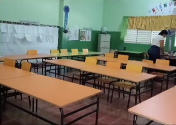 Un profesor y su hija fueron los muertos en accidente de Puerto Plata; ADP suspende docencia