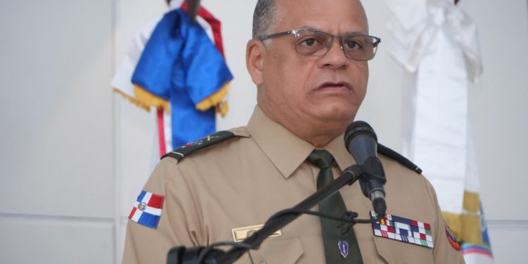 Ministerio de Defensa Reitera a sus miembros la obligación de cumplir con la Ley de Tránsito