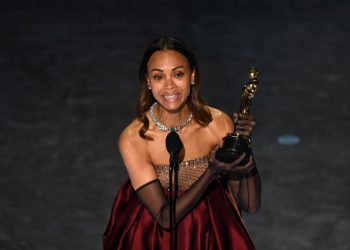 Presidente Abinader felicita a Zoé Saldaña por ganar un Oscar a mejor actriz de reparto