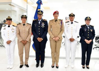 El liderazgo femenino en la defensa del país: “Estamos siempre listas por aire, mar y tierra”