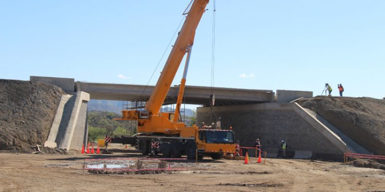 Aceleran trabajos para culminación de Circunvalación de Baní, pero aún sin fecha para entrega