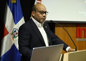 DGII utilizará la Inteligencia Artificial para detectar “anomalías”, dice director Luis Valdez Veras