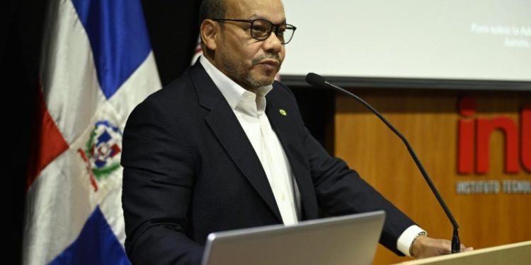 DGII utilizará la Inteligencia Artificial para detectar “anomalías”, dice director Luis Valdez Veras