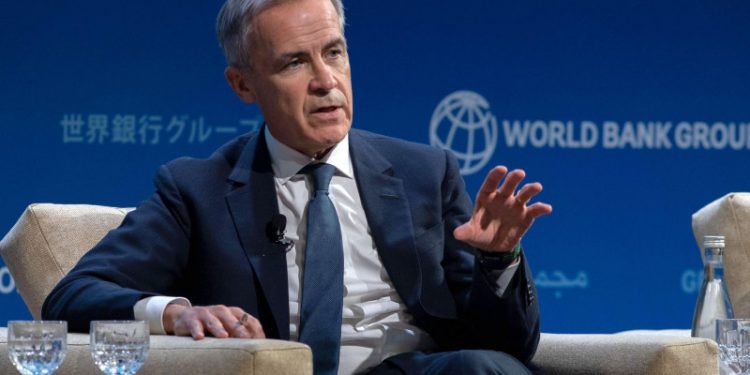 Carney asume gobierno de Canadá, en medio de amenazas comerciales de Trump