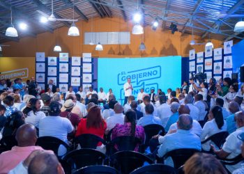 Abinader promete distintas obras para Pedro Brand tras escuchar sus demandas