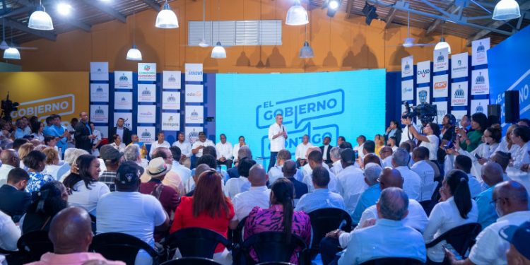 Abinader promete distintas obras para Pedro Brand tras escuchar sus demandas