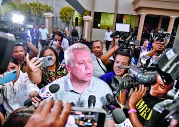 Padre de Joshua Riibe dice no regresará a su país sin su hijo