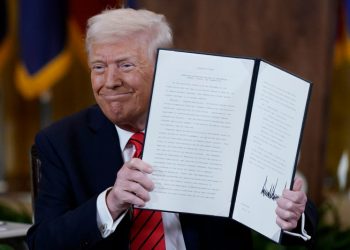 Trump ordena desmantelar el Departamento de Educación