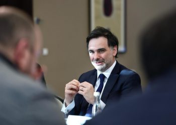 Ministro francés hará recorrido en la línea 2 del metro y el teleférico