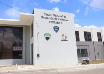 Centro de Retención Nacional de Vehículos inicia operaciones antes de inaugurado