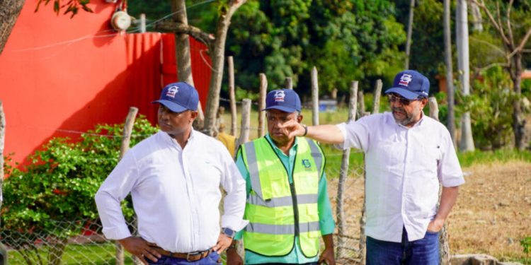 INDRHI, EGEHID, Medio Ambiente, asociación de restaurantes, Corpo Bao y la asociación de boteros realizaron operativo de limpieza