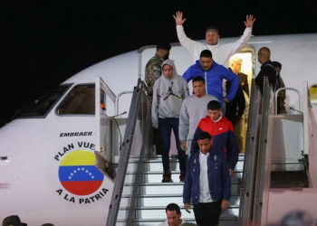 Maduro: Salida de Chevron ha afectado vuelos de deportación