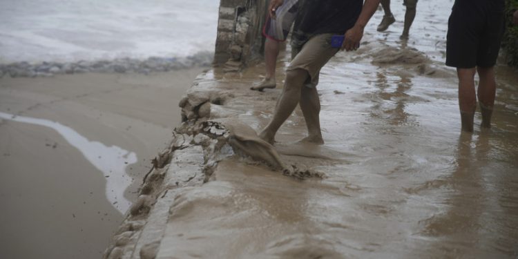 Perú alerta de la llegada de fuertes lluvias y nevadas en los Andes por efecto de una DANA