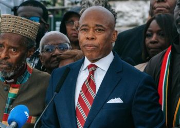 Alcalde de Nueva York vendrá al país este domingo a expresar su solidaridad por tragedia en Jet Set