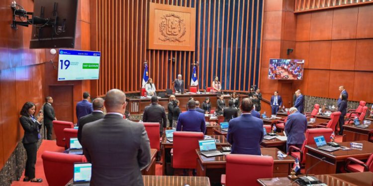 Senado solo tendrá dos bloques de partidos políticos: FP y PRM