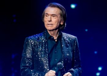 Raphael anuncia su regreso a los escenarios a cuatro meses de su hospitalización por un linfoma cerebral