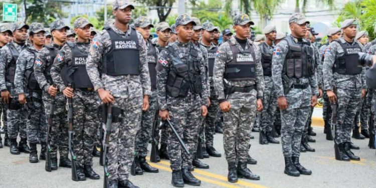 Imponen prisión preventiva a cinco policías por muerte de un joven en La Romana