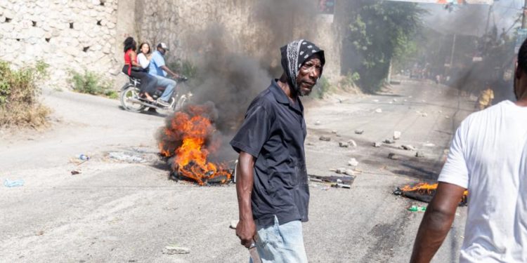 Pandillas atacan el centro de Haití