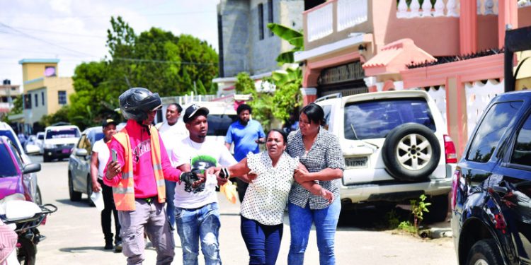 Consterna el triple homicidio y suicidio en Santo Domingo Este
