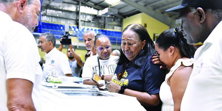 Dolorosa despedida! Exponen restos de haineros fallecidos en tragedia Jet Set