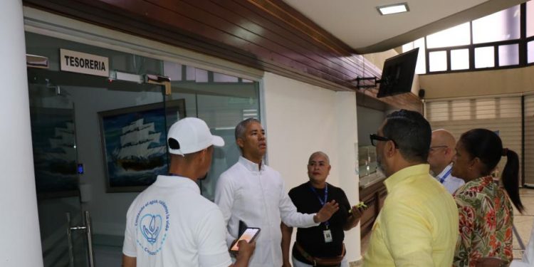 Denuncian asalto en oficinas de Coraasan