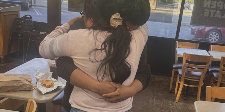 Detienen a ciudadano estadounidense para entregarlo a Migración pese a probar que nació en EE.UU.