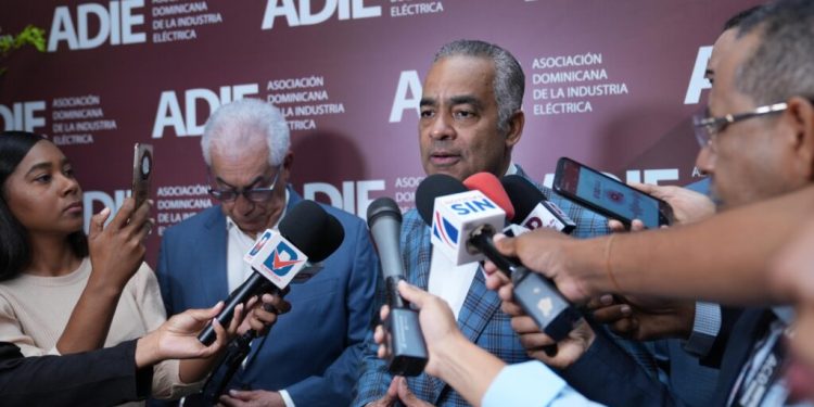 Ministro dice RD toma medidas para evitar apagón como el de España